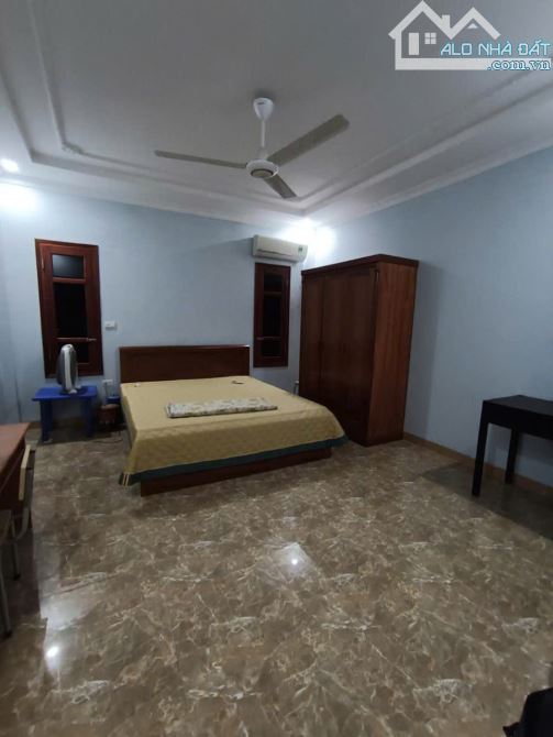 BÁN NHÀ PHÂN LÔ NGHĨA ĐÔ - NGÕ TO NHƯ PHỐ - Ô TÔ TRÁNH - VỈA HÈ - KINH DOANH ĐỈNH/ DT 61M - 4