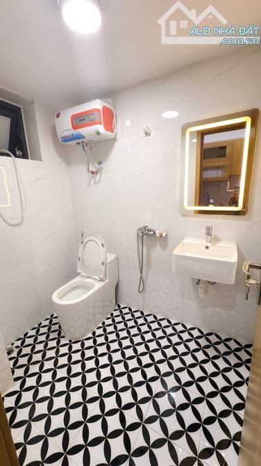 Bán căn hộ tập thể2 ngủsử dụng 68m2, có sổ đỏ tại Nguyễn Khánh Toàn, Cầu Giấy - 4