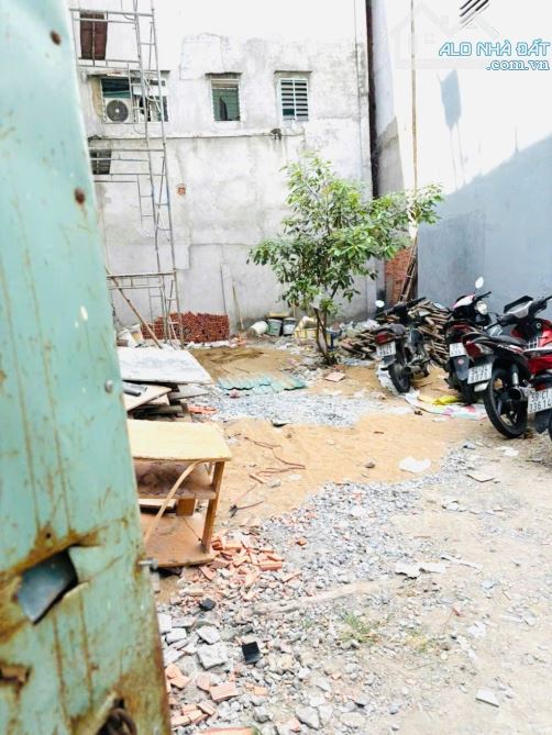 KHU DÂN CƯ 65M2 ĐẤT TRỐNG TIỆN XÂY  MỚI - HẼM TO THOÁNG SẠCH ĐẸP DÂN TRÍ  CAO, NẰM TRONG K - 4