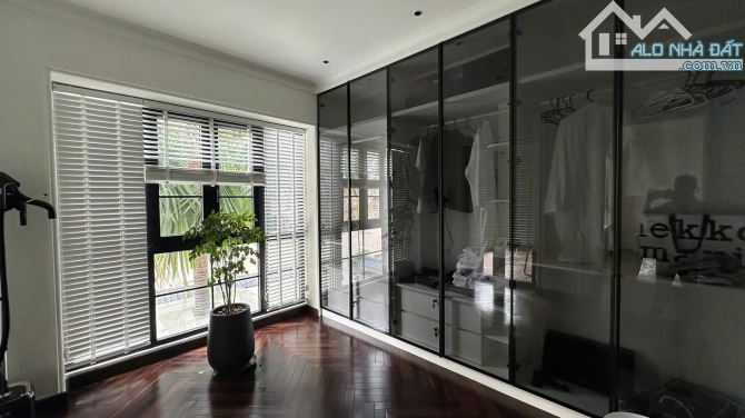 Bán gấp biệt thự MT khu nội bộ VIP Nguyễn Thành Ý,P Đa Kao, Quận 1, DT 8,5 x 17m - 4