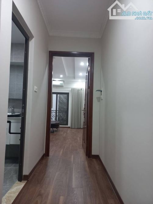 Bán nhà Ngọc Lâm Long biên 34m 5t 8.8 tỷ ô tô vào nhà gần mặt phố - 4