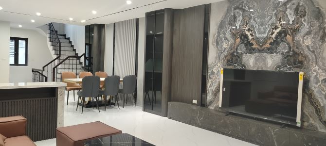 Nhà Ngọc Thụy: gara ô tô, thang máy, full nội thất - 4
