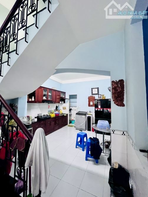 Ngay Emart Phan Văn Trị, hẻm OTO 6m ( 4 x 13) 3tầng (4P ngủ) chỉ 9.2tỷ - 4