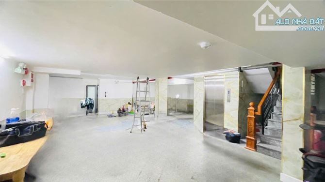 Gấp Bán CHDV mặt tiền p Tân Sơn Nhì 128m2,6Tầng thang máy dòng tiền 200tr/th 35tỷ - 4