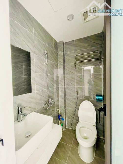 Chào 10tỷ8 - Bán tòa căn hộ dịch vụ phố Trường Chinh - 6 tầng thang máy tổng 13 phòng 55m2 - 4