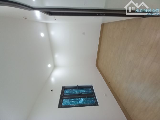 Nhà 3 tầng xây mới ô tô lùi cửa ngõ Đông Mạc - 4