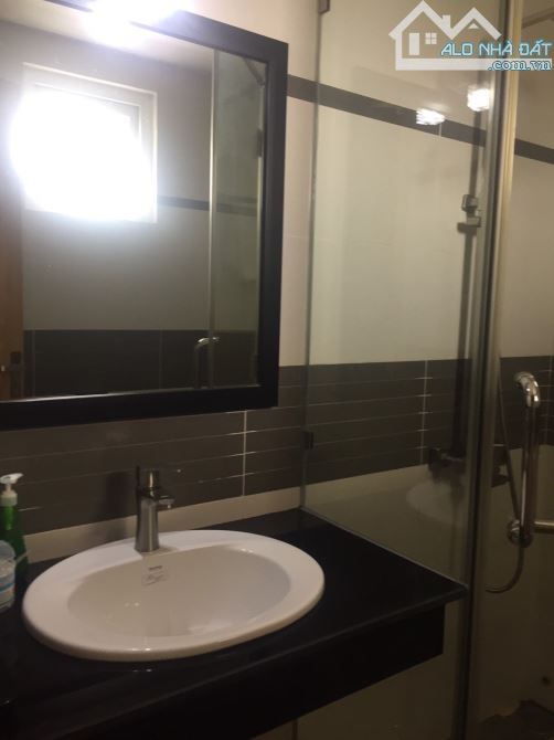 bán Khách sạn kinh doanh tốt góc 42 và 85 Phường Tân Quy Quận 7. hầm 5 tầng - 5