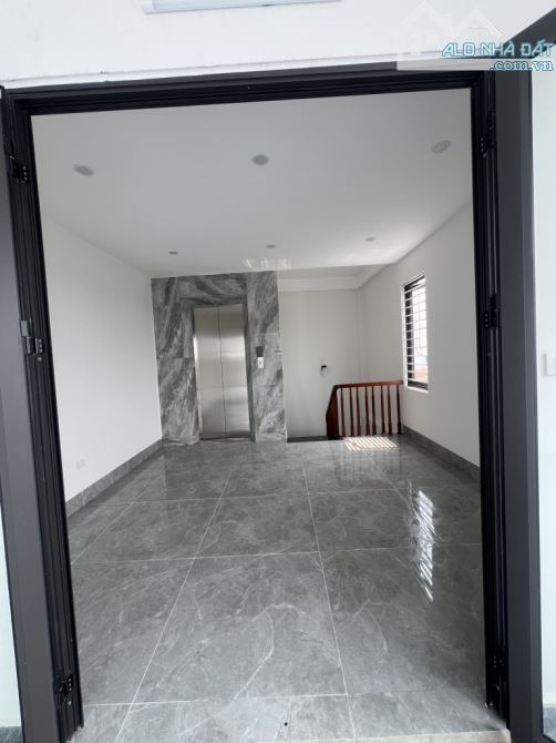 Bán nhà Bát khối 41m2 xây 7 tầng - thang máy gara ôtô 7 chỗ, nhà mới full nội thất - 5