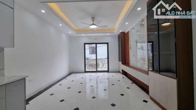 Dự án “Khu Phố Nhỏ” với 19 căn nhà ở Văn Chương- Quận Đống Đa- với 30-40m2*7T-thang máy - 5