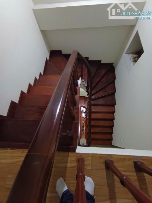 BÁN NHÀ PHÂN LÔ NGHĨA ĐÔ - NGÕ TO NHƯ PHỐ - Ô TÔ TRÁNH - VỈA HÈ - KINH DOANH ĐỈNH/ DT 61M - 5