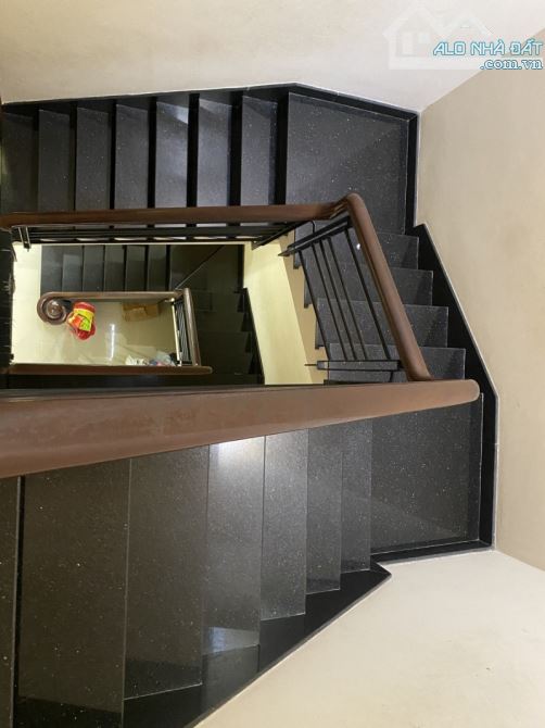 BIỆT THỰ 3 TẦNG - THẢO ĐIỀN - 195TRIỆU/M2 - 5