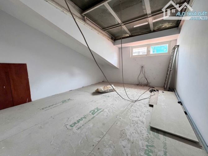 Cho thuê Biệt thự song lập Mỹ Hưng, ngay đường Phạm Thái Bường, Quận 7 - 5
