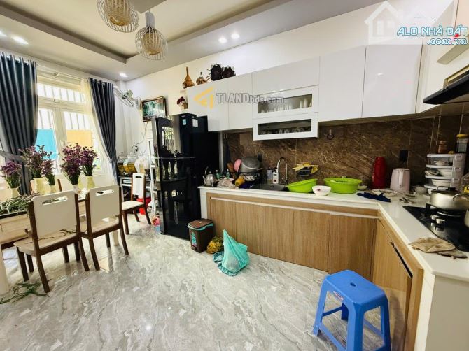 Nhà đẹp Đồng Tâm hai m,ặt tiền trước sau hẻm lớn chỉ 7 tỷ tl - 5
