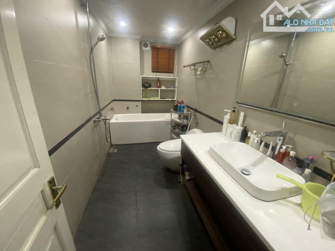 Nhà đẹp ở luôn Hoàng Quốc Việt Cầu Giấy Sổ vuông 64m 4 tầng MT5m4 Giá 18 tỷ Ngõ ô tô tránh - 6
