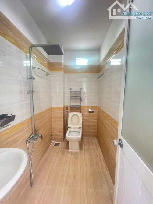 Bán nhà HXH. 96M2. 2 tầng. đường số 6.BHHB.Bình Tân. ngan 8x12. giá chỉ 6.5T - 6