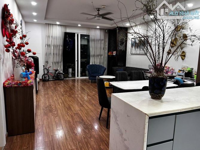 Bán gấp căn 110m2- 3PN- CC Vin Time City T7- View nhạc nc- có slot xe- Giá 87tr/m2 - 6