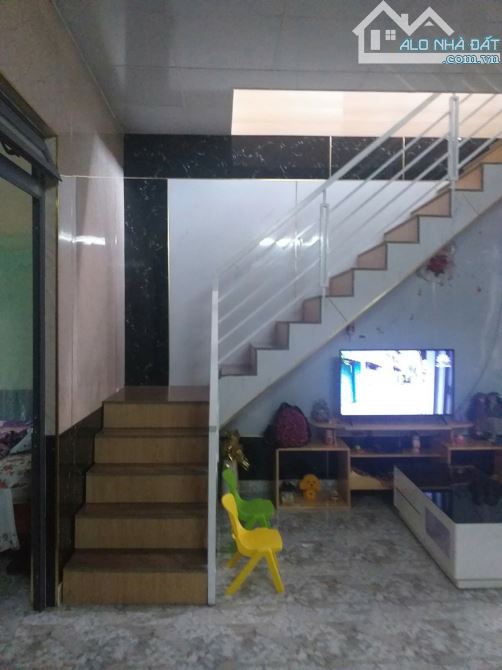 Bán nhà 120m2 phường 8 đà lạt 2,5 tỷ có 4 phòng ngủ -cách hồ xuân hương 2,5 km - 6