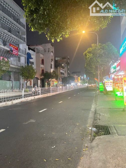 Bán CHDV Tân Phú, Phú Thọ Hoà, 8x17.5m 33Phòng 110tr/th 20.5 Tỷ - 6