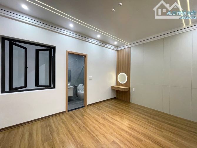 🌳Bán Nhà 5.5 tầng thang máy khu phân lô bên chẵn Văn Cao - Ngô Quyền - 75m2 - Giá 12,2 tỷ - 7