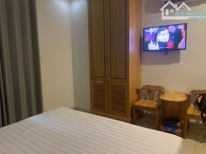 bán Khách sạn kinh doanh tốt góc 42 và 85 Phường Tân Quy Quận 7. hầm 5 tầng - 7