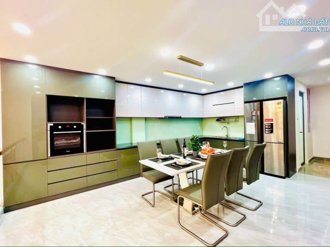 DÒNG TIỀN SẴN 42TRIỆU/THÁNG NHÀ NGUYỄN THỊ MINH KHAI,QUẬN 1. GIÁ 5TỶ190/80m2(4mx20m).SHR - 7