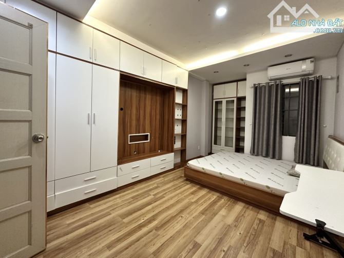 Bán nhà MTKD Phan xích Long Phú nhuận - 9,3 tỷ - 7