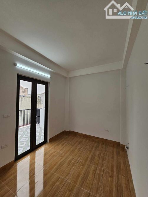 NHÀ MỚI 5 TẦNG KẺ TẠNH, PHƯỜNG GIANG BIÊN, LONG BIÊN – 30M2, 20M Ô TÔ TRÁNH, 5.8 TỶ - 7