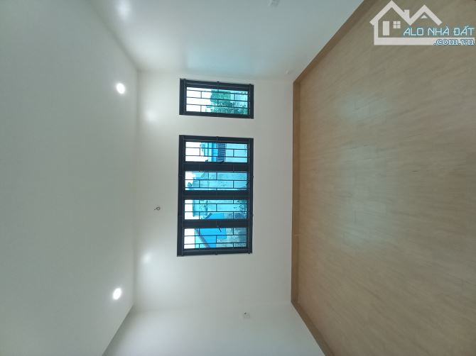 Nhà 3 tầng xây mới ô tô lùi cửa ngõ Đông Mạc - 7