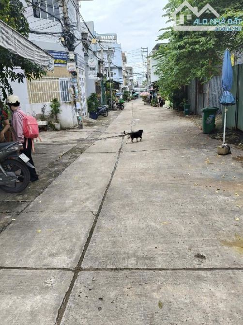NHÀ ĐẸP Ở NGAY 4 TẦNG LUNG LINH - SỔ VUÔNG A4 - HẺM 7M XE TẢI VÔ TƯ GIÁ 7.99 TỶ TL - 8