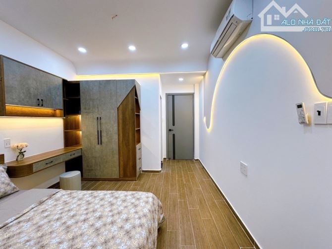 HẺM XE HƠI. CÁCH 1 CĂN RA MT ĐƯỜNG LỚN,5PN,CHỈ 9,xxx TỶ - 8