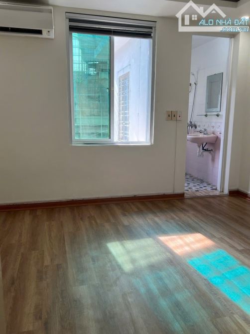 Nhà riêng Phố Đình Đông Sân Cổng và Sổ Riêng - 8