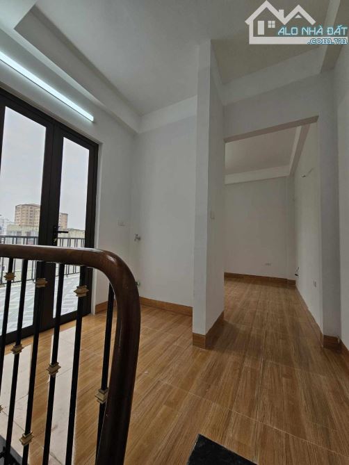NHÀ MỚI 5 TẦNG KẺ TẠNH, PHƯỜNG GIANG BIÊN, LONG BIÊN – 30M2, 20M Ô TÔ TRÁNH, 5.8 TỶ - 8