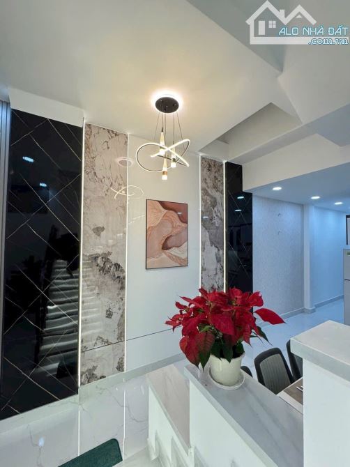 BÁN NHÀ SIÊU ĐẸP VỊ TRÍ VIP - 4*18.5 - 2 TẦNG - HXT THÔNG - TTH07 - Q12 - CHỈ 6.25 TỶ - 9