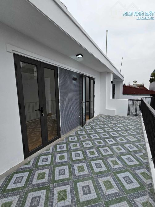 NHÀ MỚI 5 TẦNG KẺ TẠNH, PHƯỜNG GIANG BIÊN, LONG BIÊN – 30M2, 20M Ô TÔ TRÁNH, 5.8 TỶ - 9