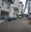 Nhà Ngọc Thụy: gara ô tô, thang máy, full nội thất