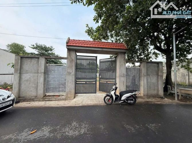 10Tỷ8__366m2 (10x37)__gần Nhà Thờ An Bình__2 Lô đất lớn xây biệt thự, kho xưởng__gần QL1K