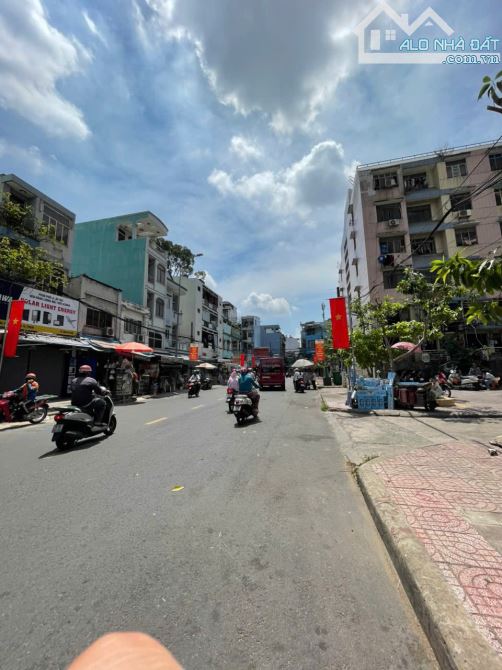 Nhà mặt tiền Sư Vạn Hạnh quận 10, gần Vạn Hạnh Mall, DT 4*15, giá chỉ 15 tỷ