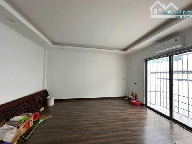 Bán nhà đẹp Hoài Đức 42m² x 4T – Ô tô đỗ cửa, gần trung tâm, giá 4.3 tỷ TL
