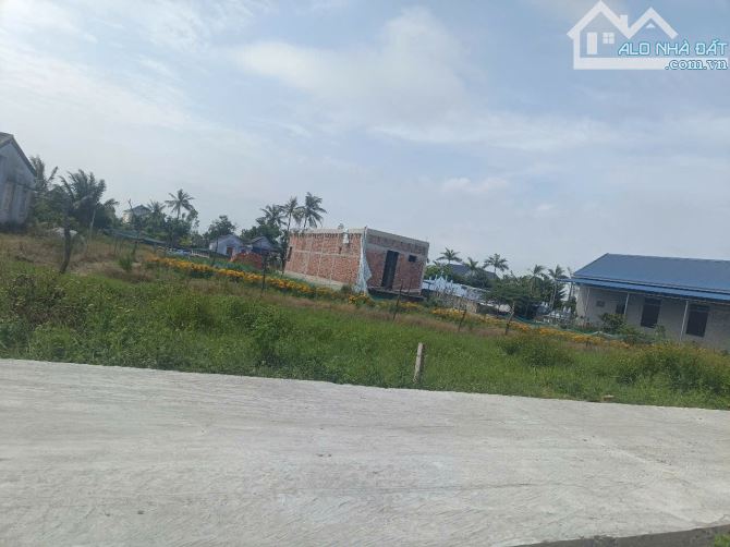 Cần bán gấp đất thôn 2 xã Vinh Thanh 135m giá 4xx triệu