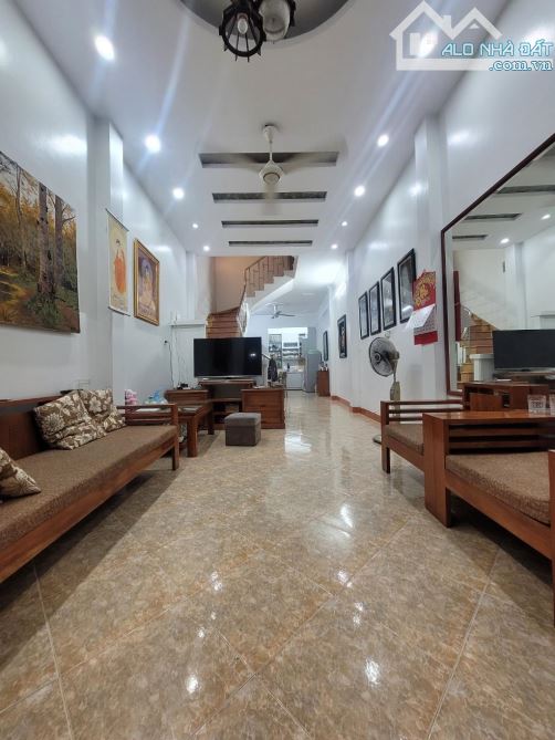 BÁN GẤP NHÀ PHỐ PHÚC TÂN -QUẬN HOÀN KIẾM -Ô TÔ -KINH DOANH -72 m2- 4 TẦNG