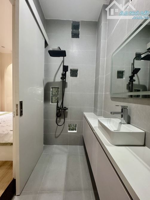 Biệt thự mini rất đẹp,  3 tầng, 80m² sát Trung tâm Hành chính Đà Nẵng