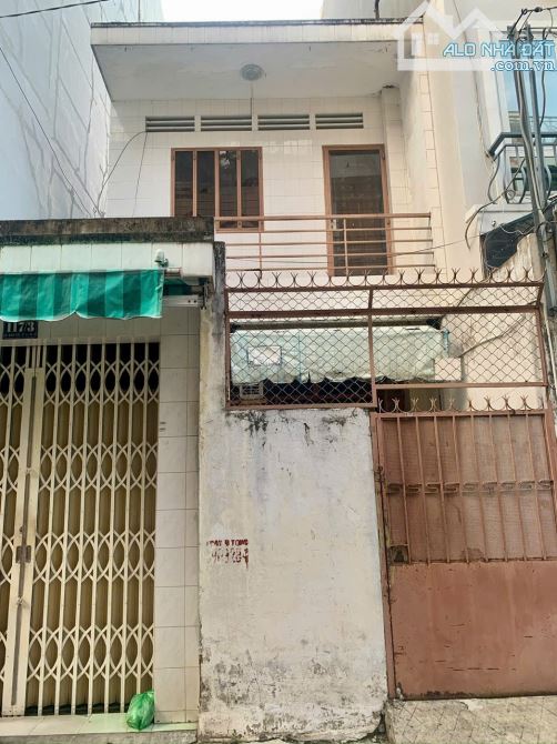 BÁN NHÀ  HXH,BÀN CỜ, P3, Q3.DT:5,2X17, 1TR1L, GIÁ:17,5 TỶ
