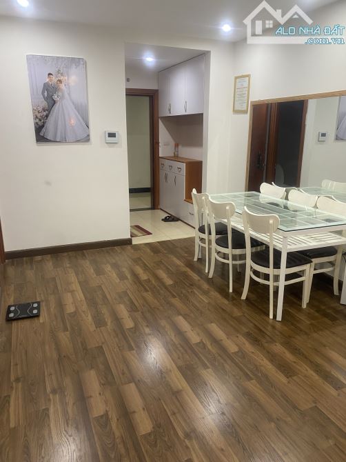 Cho thuê căn hộ chung cư quận tây hồ. 70m2. 2pn. 1pk. Full nội thất. Vào Ở Ngay.