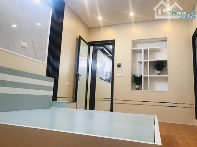 Nhà Doãn Kế Thiện Cầu Giấy, Ô tô 65m X 6 tầng 14,6 tỷ
