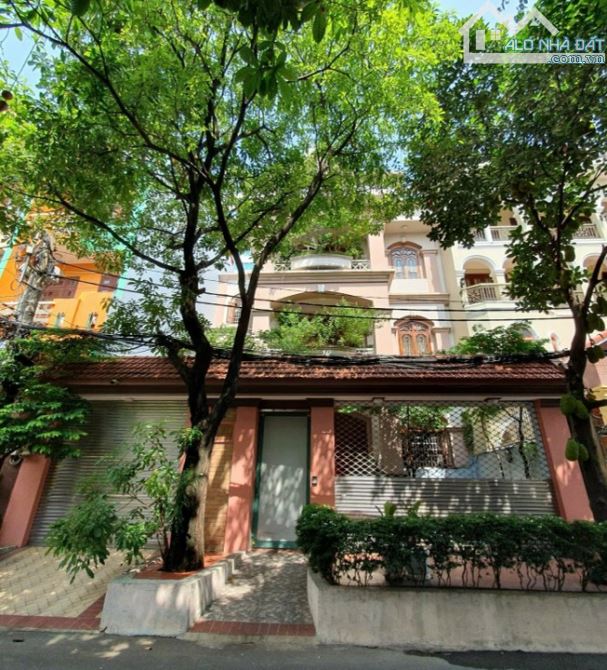 Hot! Nhà hẻm xe hơi Ngô Quyền, P. 4, Quận 10, DT 3.7x13m trệt 2 lầu giá chỉ 10 tỷ