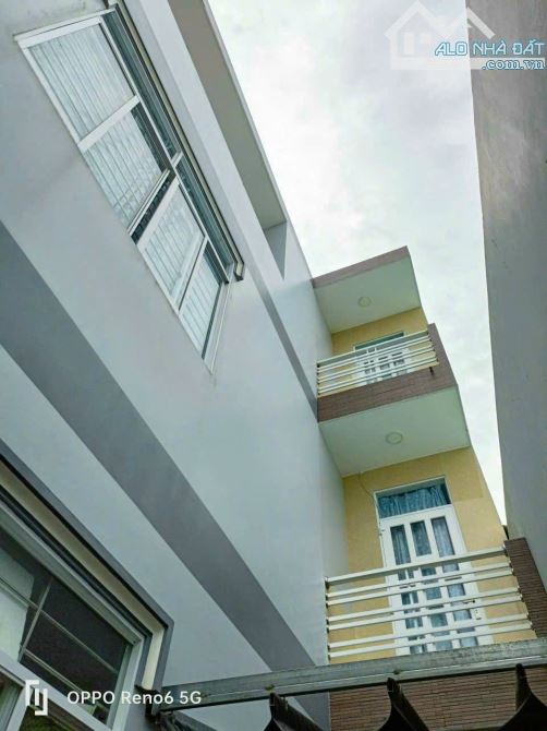Bán nhà 1 trệt 2 lầu nội thất cao cấp mặt tiền đuờng Đặng Minh Nhuận trong khu TĐC Cầu Bần