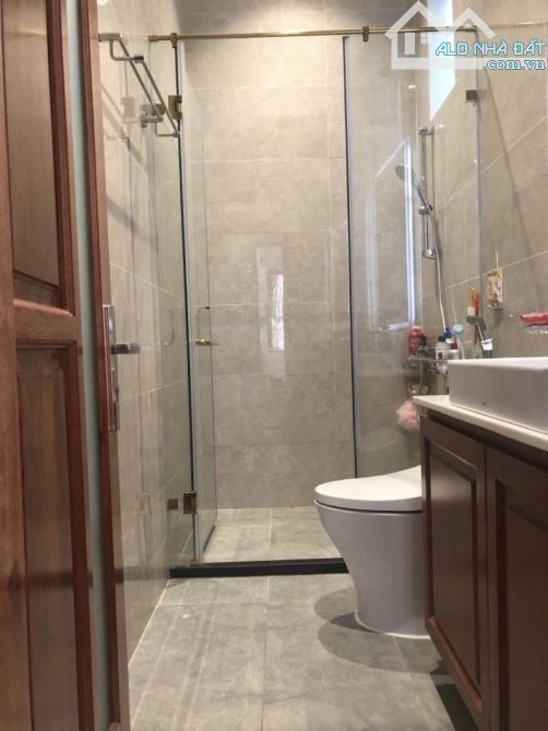 Nhà đẹp vị trí vàng Q4, 4.2x30m, 3 tầng chỉ 10 tỷ