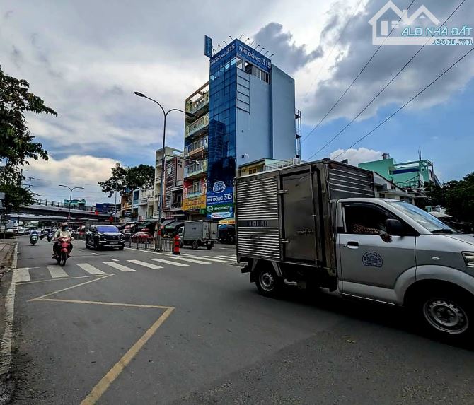Bán nhà Phú Thọ ngay Hàn Hải Nguyên CHDV 5 tầng 16pn ( 7x15) chỉ hơn 10 tỷ.