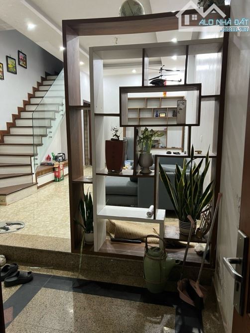 THỦ PHỦ QUẬN ĐỐNG ĐA - NHÀ DÂN XÂY KCBT KIÊN CỐ - TẶNG FULL NỘI THẤT - 38M 4T 6.15 Tỷ