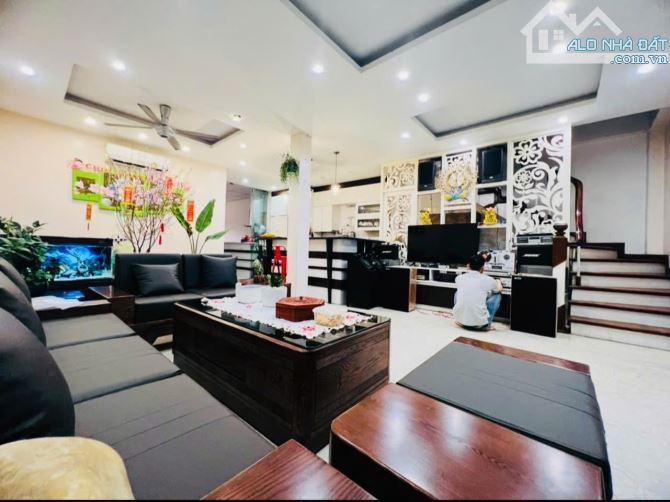 🏡 BÁN NHÀ PHÚC XÁ – BA ĐÌNH 3 TẦNG -DT 105m  – NGÕ THÔNG, Ô TÔ ĐỖ CỬA – GIÁ 8,5 tỷ.